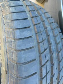 Dve zimné 205/55 r16,dve letné pneumatiky 225/55 r16 - 4