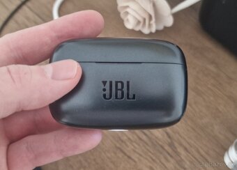 Slúchadlá JBL LIVE300TWSBLK - 4