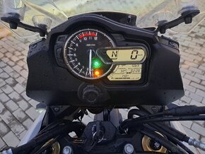 Suzuki v strom DL 1000 - 4