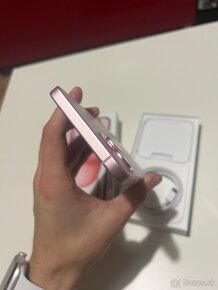 iPhone 15 Plus 256 GB Pink - 4