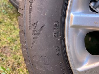 Zimna sada 215/60 R 16 - 4