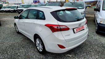 Hyundai i30 1.6 CRDi DOHC 16V Comfort A/T - 4