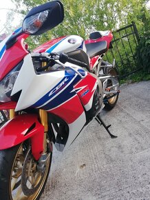 Honda CBR 1000 rr - 4