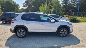 Peugeot 2008 1.2 PureTech Signature - 4