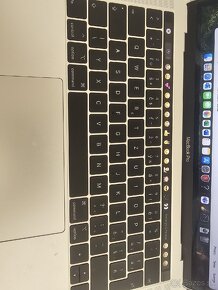 MacBook Pro 2019 13,3" - 4