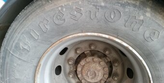 Autobus Karosa kolesá Firestone 295/80 R22,5 - 4