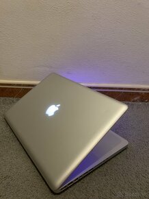 Macbook Pro - 4