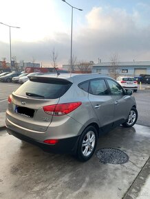 HYUNDAI iX35 2.0 CRDI 4x4 - 4