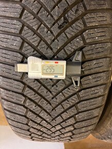 225/50R18 Yokohama zimne - 4