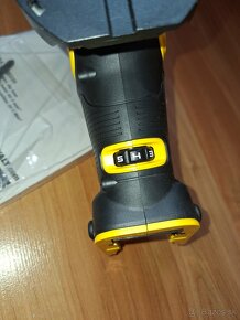 Dewalt priamočiara píla DCS335 - 4