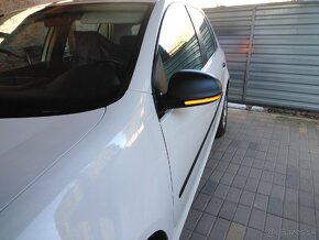 Volkswagen Golf 5 - 4