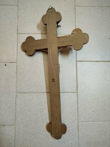 Starý krásny drevený kríž s medeným Ježiškom - 4