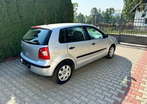 Volkswagen Polo 1,2i klima ,pravidelný servis benzín manuál - 4