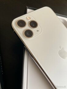 iPhone 11 pro Silver - 4