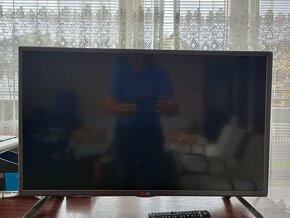 TV LG  32" - 4