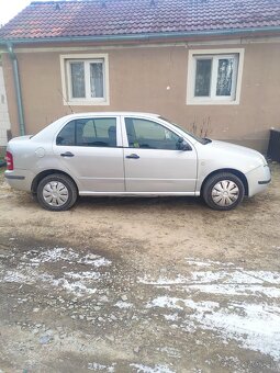 Auto škoda fabia sedan - 4