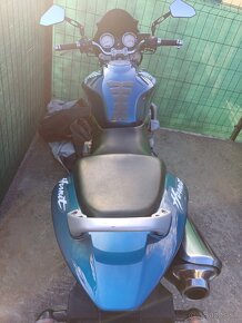 Honda hornet 600 - 4