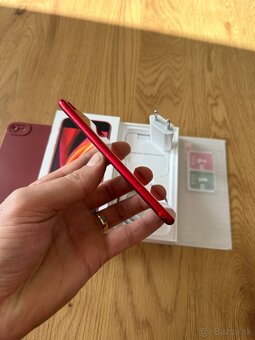 iPhone SE 2020 64 gb Red - komplet príslušenstvo, záruka - 4