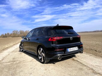 VW Golf VIII GTI 2.0 TSI - 4