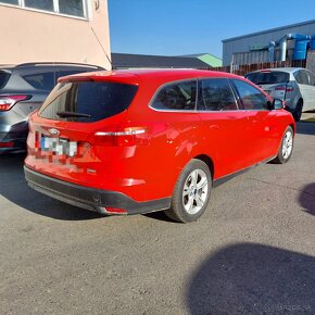 Ford Focus Mk3 combi sport-náhradní díly - 4