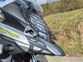 Suzuki DL650 V-Strom - 4