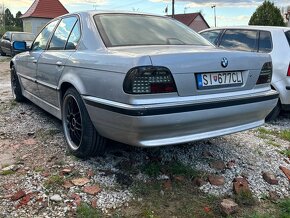 Bmw E38 - 4