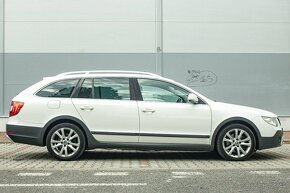 ŠKODA SUPERB kombi 2.0 TDI CR 4x4 140k DSG 2013 Odpočet DPH - 4