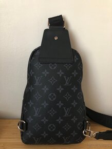 Louis Vuitton - 4