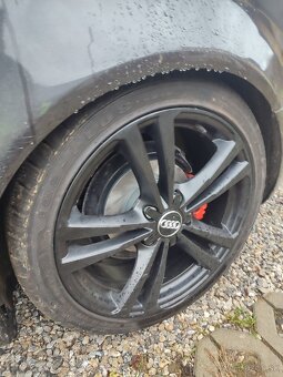 Audi 5x112 225/40 R18 - 4