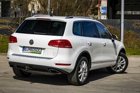 VW Touareg 3.0 V6 TDI (el. ťažné, navigácia, koža, el.kufor) - 4