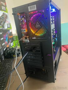 Ryzen 7 5700X / 16GB RAM / RTX 2060 - 4