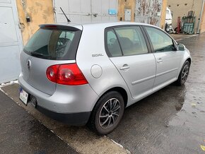 Volkswagen Golf 5 benzín - 4