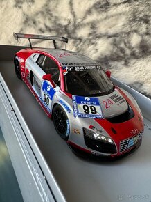 Model Audi R8 LMS 1:43 - 4