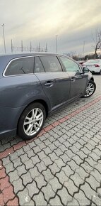 Toyota Avensis 2.0 D-4-D - 4