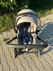 Cybex Priam 3v1 s podvozkom Matt Black plus prislusenstvo - 4