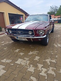 Ford mustang - 4