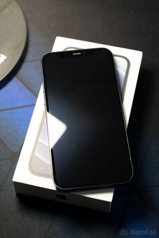 Apple iPhone 12 Black 128GB - 4