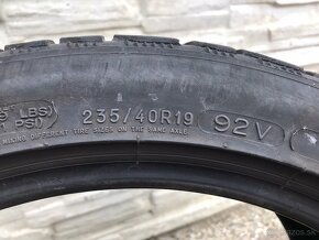 235/40 R19 zimne pneu MICHELIN - 4