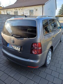 Volkswagen Touran - 4