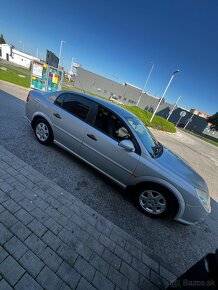 OPEL VECTRA 1.6 benzin 2006 rok - 4