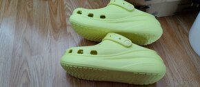 Crocs platformy neon - 4