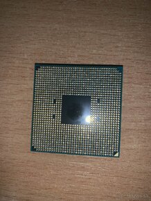 AMD Ryzen 5 2600 - 4