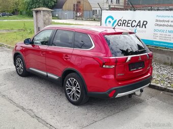 Mitsubishi Outlander  2,2   DI-D   4WD   CVT    7M - 4