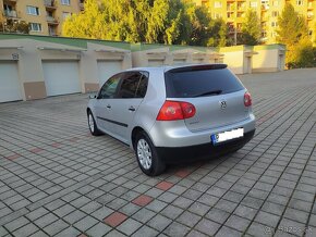 Volkswagen golf 5  1,9 TDI 66kw Manuál - 4