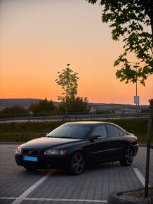 Volvo S60 D5 R-Design - 4