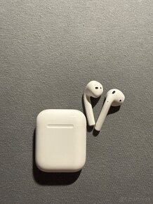 Apple AirPods - 4