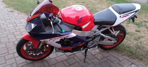 Honda cbr 900rr - 4