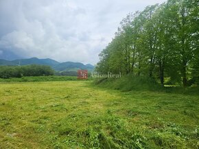 MILIONÁR: Posledný lukratívny pozemok v obci Mošovce, 5385m2 - 4