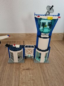 Velke lego city 60210 letecka policajna zakladna - 4