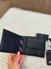 Tommy Hilfiger peňaženka s klúčenkou darčekový set - 4